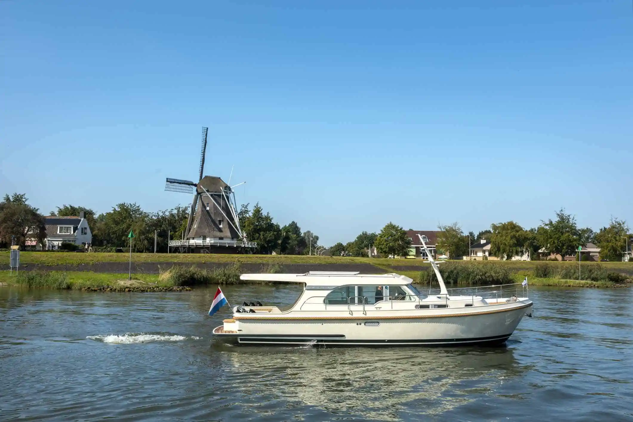linssen-grand-sturdy-40-0-sedan-bnr3635-20200914-0105-1